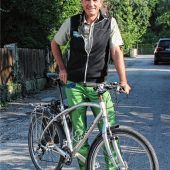<p>... oder im heimatlichen Kolbermoor. Das Familienauto fährt seine Frau Kathrin. Foto Fleindl</p>
