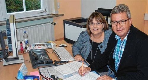 Schulrätin Gabriele Rottmüller und Schulamtsdirektor Hans Wax freuen sich auf das neue Schuljahr. Foto sb