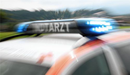 Um mehr als 3000 ist die Zahl der Notfälle 2017 im Vergleich zum Vorjahr angestiegen, zu denen der Rettungsdienst gerufen wurde. Oft musste auch der Notarzt mit der Rettungswagen-Besatzung ausrücken.Foto dpa