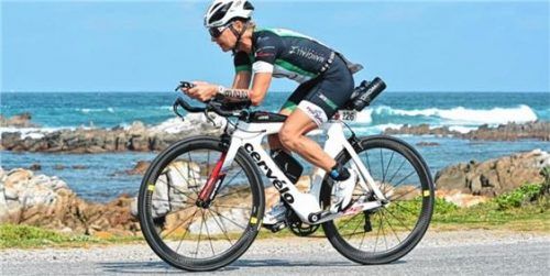 Weltmeisterin Monika Schneider vom SC Velo Keller auf der Radstrecke in Südafrika.