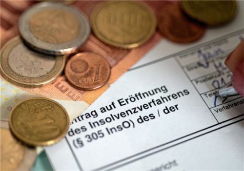 Weniger Verbraucher waren im ersten Halbjahr 2018 in Rosenheim und Traunstein zahlungsunfähig. Foto dpa