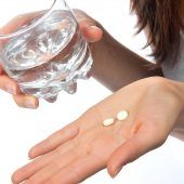 Kühlen, Kaffee und Tabletten: Was bei einer Migräneattacke wirkt