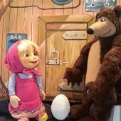 Bilderbuchtheater spielt „Mascha und der Bär“