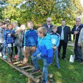 Verein spendet für neue Spielgeräte