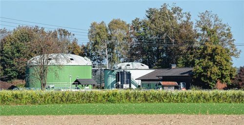 Auf der Südseite des Kläranlagen-Geländes in Neubeuern will die DB die Probebohrung durchführen. Auf diese Weise werde auch die Sanierung der Anlage nicht beeinträchtigt, schreibt das Eisenbahn-Bundesamt in seiner Duldungserklärung, die seit gestern vorliegt.Foto ammelburger