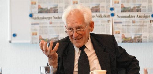 Padre Sebastian Obermaier 2010 in der OVB-Redaktion.