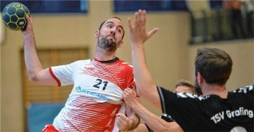 Bruckmühls Spieler Simon Todt erzielte gegen Grafing neun Tore.Foto  Fischer