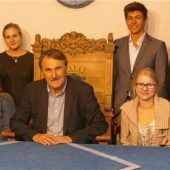 Junge Absolventen für ihren Fleiß geehrt