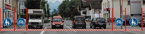 Das gestellte Foto soll zeigen, wie die Kufsteiner Straße zukünftig aussehen könnte, wenn es zum vierspurigen Ausbau kommt. „Sie erstreckt sich dann von Haustür zu Haustür wie eine Stadtautobahn“, warnen die Kritiker. Foto BI Kufsteiner Strasse