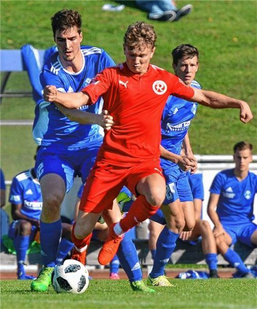 Der schnelle Leopold Krüger bereitete den zweiten Sechziger-Treffer vor.