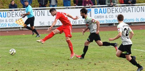 Die letzte Großchance: Andrija Bosnjak scheitert mit diesem Schuss am Schaldinger Torhüter.Fotos Ziegler