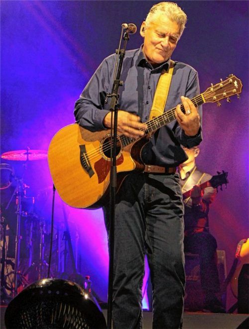 Ein Abend der leisen Töne: Rainhard Fendrich in Rosenheim. Foto Wunsam