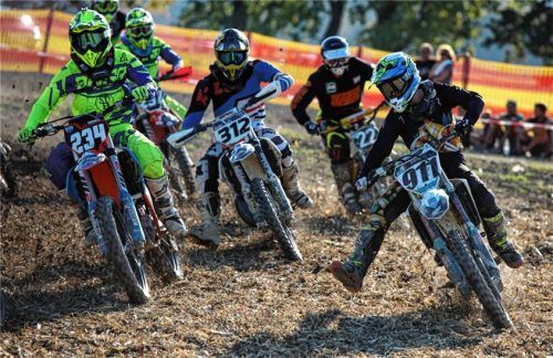 Enge Positionskämpfe gab es in der Klasse MX 2.Foto www.supermotogirls.de