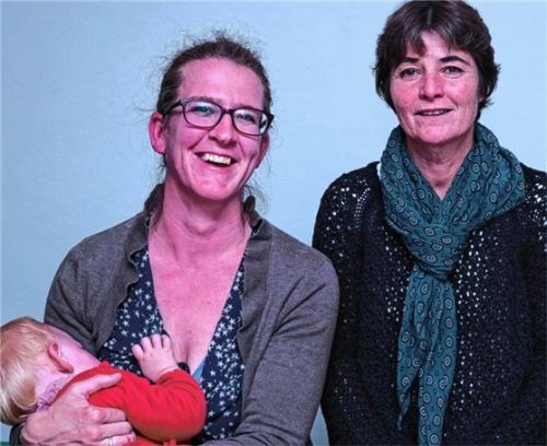 Julia Baggett (links) unterstützt als neue Schriftführerin die Vorstandschaft der Römerzwergerl um Vorsitzende Manuela Christ-Gerlsbeck.Foto  ng