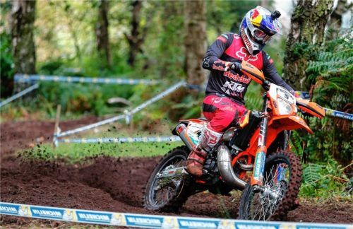Manuel Lettenbichler wurde in Hawkstone Park am Ende Siebter. Das Bild zeigt ihn beimTraining zum 6. Lauf der „World Enduro Super Series“. Foto  Weiss