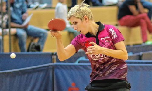 Mit einem Erfolg im Doppel und zwei Einzelsiegen war Kristin Lang Spielerin des Tages.Foto Erlich