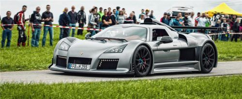 Renn- und Sportwagen sind bei der Motorzone Chiemgau an diesem Samstag hautnah zu erleben. Foto  Simninja