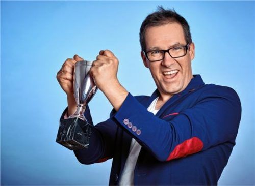 Trainer und Redner Andreas Hacker spricht bei der „Langen Nacht der Weiterbildung“ in Rosenheim. Foto Gilsdorf