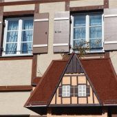 Originalgetreu Werkssiedlung: Ein außergewöhnliches Vogelhaus