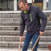 Bürgermeister griff selbst zu Besen und Schaufel