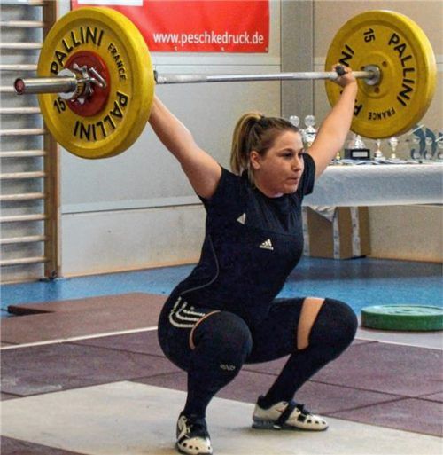Alexandra Tafel kam gegen den TSV Forstenried im Reißen auf 50 Kilogramm und im Stoßen auf 65 Kilogramm.