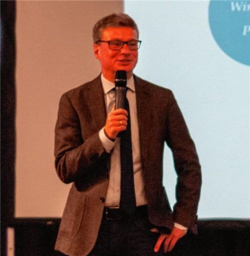 Bernd Siebler, bayerischer Staatsminister für Wissenschaft und Kunst, bei den Seeoner Gesprächen 2018. Foto jt