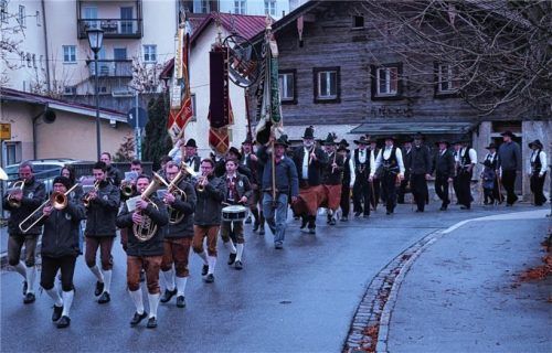 Der Festzug beim Jahrtag der Zimmerer hat Tradition.