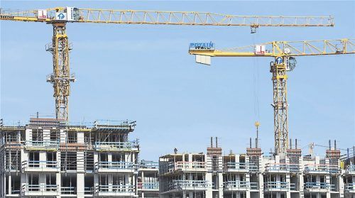 „Die beste Mietpreisbremse ist, wenn man genug Wohnungen baut“, sagt VdW-Verbandsdirektor Hans Maier. Fotos dpa/charisius,Karmann