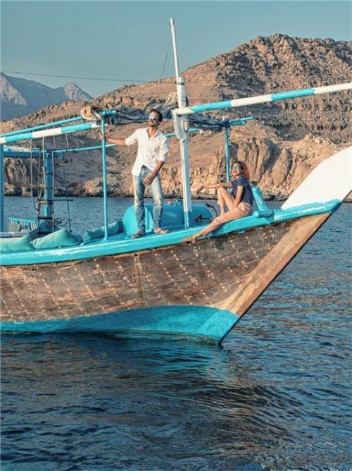 Eine Landschaft, die an Fjorde erinnert, prägt den Norden von Oman, rund um die Exklave Musandam. Foto  djd/Sultanate of Oman