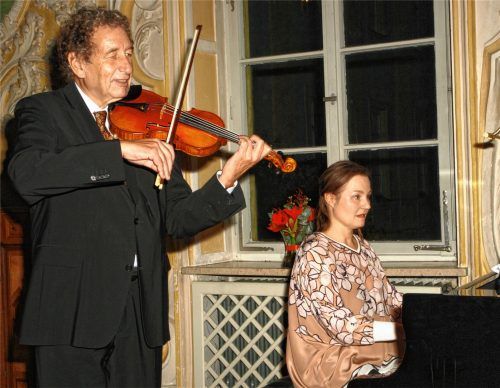 Erfolgsgeschichte im Duo: Florian Sonnleitner und Eva Barbarino verzückten im ausverkauften Ahnensaal einmal mehr das Publikum.Foto kis