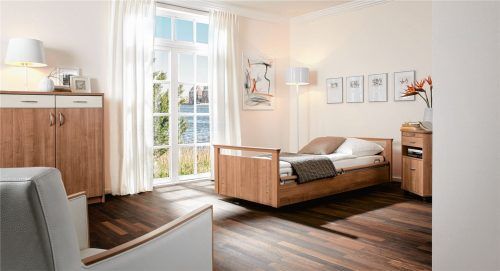 Für zeitgemäße Pflege braucht es die richtigen Hilfsmittel, wie zum Beispiel ein gutes Pflegebett. Foto obs/wissner-bosserhoff GmbH