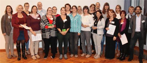 Hausaufgabenpraxis im Fokus: Verschiedene Horte und Kindertageseinrichtungen in Stadt und Landkreis Rosenheim hatten sich seit Januar 2017 an einem Pilotprojekt zum Thema beteiligt. Jetzt erfuhren die Verantwortlichen die Ergebnisse.Foto re