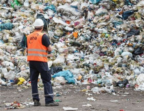 Herausforderung Plastikmüll: Die Verpackungsmengen in Deutschland wachsen stetig. Foto dpa