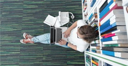 Homeoffice ist nur ein kleiner Baustein von vielen Möglichkeiten, die die Digitalisierung bietet. Die Afterwork-Sessions der IHK wollen den Horizont weiten. Foto dpa/Freudenberg