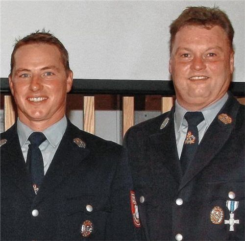 Neuwahlen: Josef Berghammer junior (links) folgte Josef Hamberger junior.Foto ni