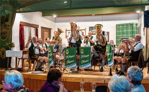 Unverfälschte Blasmusik bekamen die Zuhörer beim Musikantenherbst in Raubling zu hören. Fotos Thomae