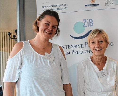 Wollen auch im AWO-Seniorenzentrum mit der „Zeitintensiven Betreuung“ Senioren ein würdevolles Sterben ermöglichen: Cornelia Gulden und Ursula Wallmann.