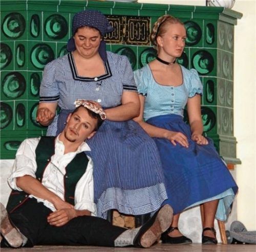 Zenz kümmert sich um den angeschlagenen Martl.Fotos kir