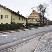 Familie nach Kirche von Auto erfasst