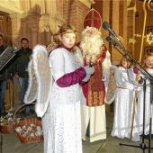 Klein, aber fein: Romantischer Adventszauber in Kraiburg eröffnet