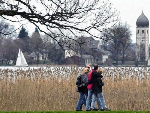 Bestens geeignet für eine kostenlose Pilotstudie von Telefónica Next Deutschland war die Chiemsee-Alpenland-Region mit dem Besuchermagnet Herreninsel. Foto  dpa