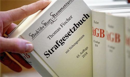Das Verfahren gegen den 20-Jährigen wurde vom Hauptverfahren abgetrennt. Der Prozess gegen den Hauptangeklagten wird am 21. Dezember fortgesetzt. Foto dpa