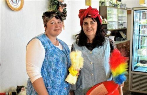 Die Putzfrauen schicken Jettenbacher mit Verdauungsbeschwerden zum Därmathologen.Foto re