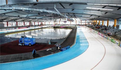 In der Max-Aicher-Arena geht es im Februar um WM-Titel im Eisschnelllauf.Foto Wukits