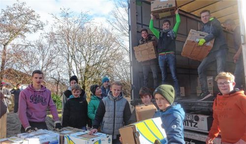 Unzählige Jugendliche aus den Pfarreien der Region engagieren sich für die Balkanhilfe. Foto re