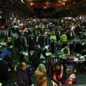 Feilschen auf Bayerns größtem Flohmarkt