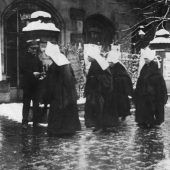 Frauen an die Urne