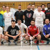 Kicken für den guten Zweck: Team aus Vilsbiburg schnappt sich den Pokal