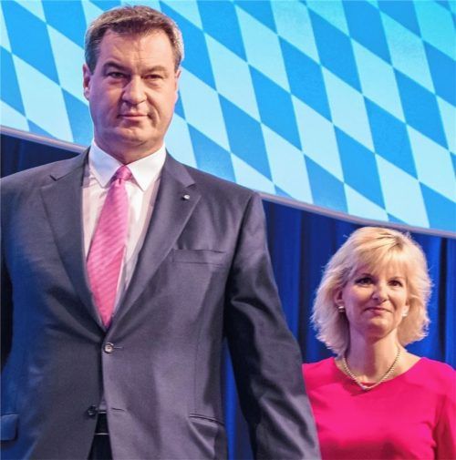 Abgehängt? Dieses Foto von Daniela Ludwig und Markus Söder aus dem vergangenen Jahr könnte gut und gerne von der CSU-Vorstandssitzung am Montag stammen.Foto  dpa