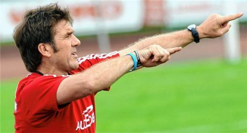 Beim SBR wieder an der Außenlinie: Walter Werner, der zwischen 2005 und 2012 schon einmal Rosenheimer Trainer war. Foto  Ziegler